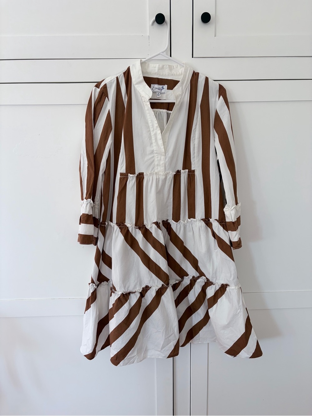 Everlily White Brown Stripe V Neck Long Sleeve Tiered Dress Size Medium